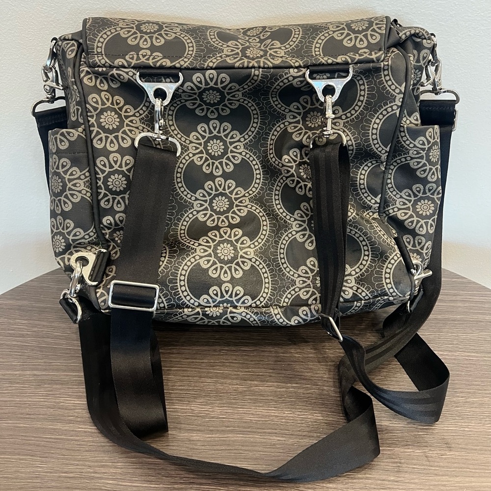 Petunia Pickle Bottom Boxy Diaper Bag Backpack - Picture 12 of 13